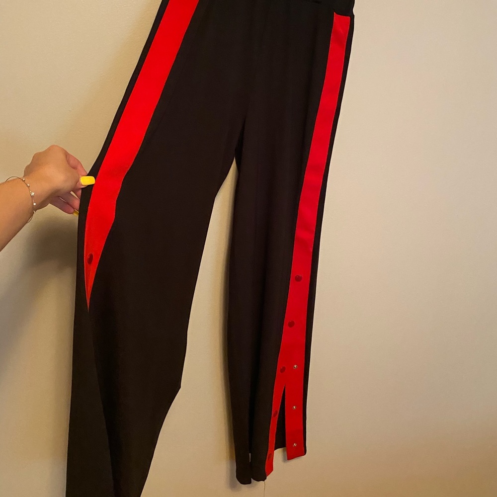 Cute button up pants! Worn once!